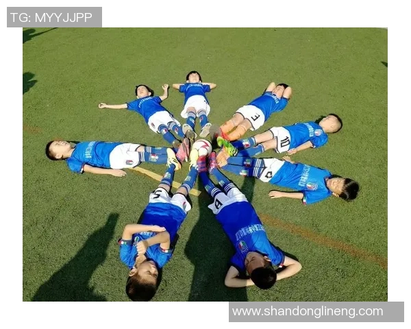 蚂蚁咿呀嘿足球明星带你领略绿茵场上的激情与梦想