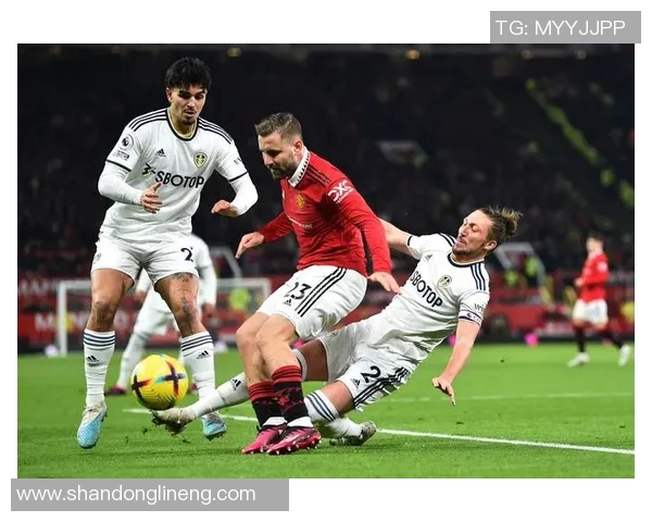 足球明星之间的经典对决回顾及他们的交锋历史分析