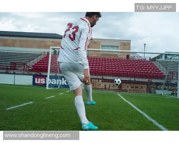 足球明星挑战新领域拍摄成人影片引发热议与争议 足球明星挑战新领域拍摄成人影片引发热议与争议