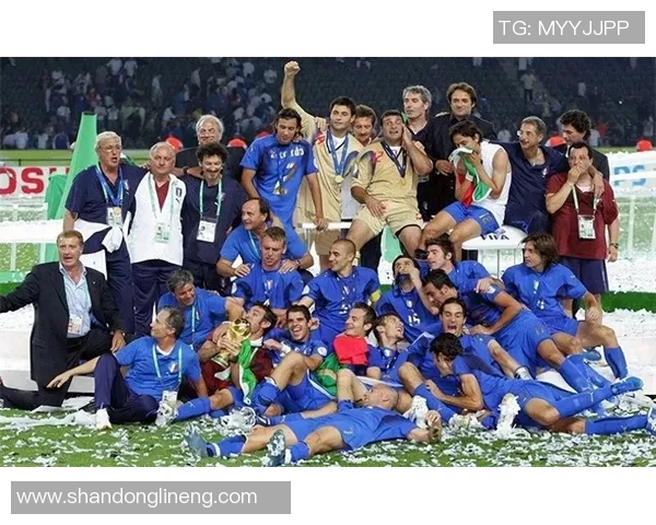 世界杯足球明星的辉煌历程与他们对足球的热爱与奉献 世界杯足球明星的辉煌历程与他们对足球的热爱与奉献