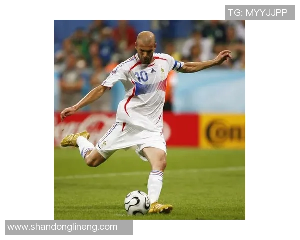 丹麦足球明星的崛起与成就探讨及其对足球界的影响