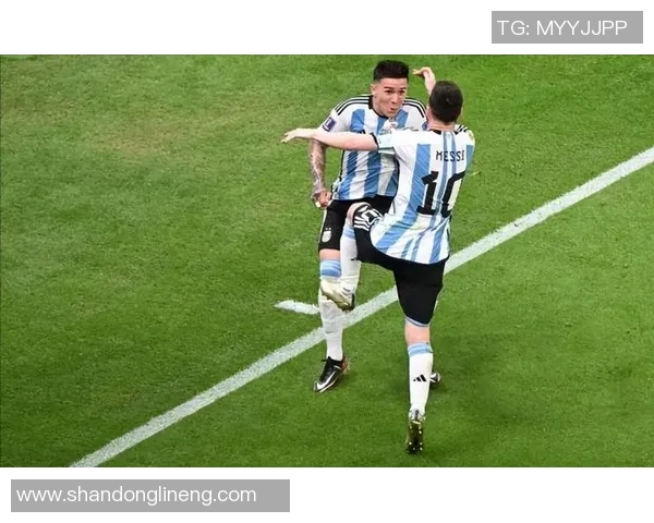 古代足球明星传奇:那些年我们追逐的绿茵英雄与他们的故事