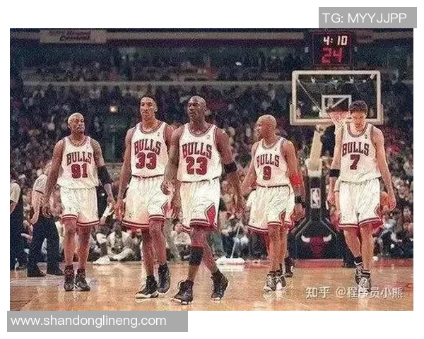 乔丹公牛与金州勇士的巅峰对决历史回顾与战术分析 乔丹公牛与金州勇士的巅峰对决历史回顾与战术分析
